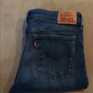 Levi 711 Skinny jeans